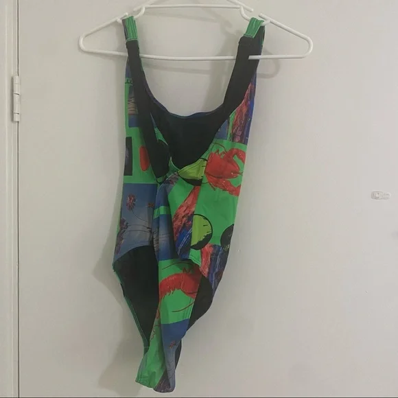 ASOS-COLLUSION Plus size halter neck swimsuit in neon green photographic print. - Picture 4 of 5